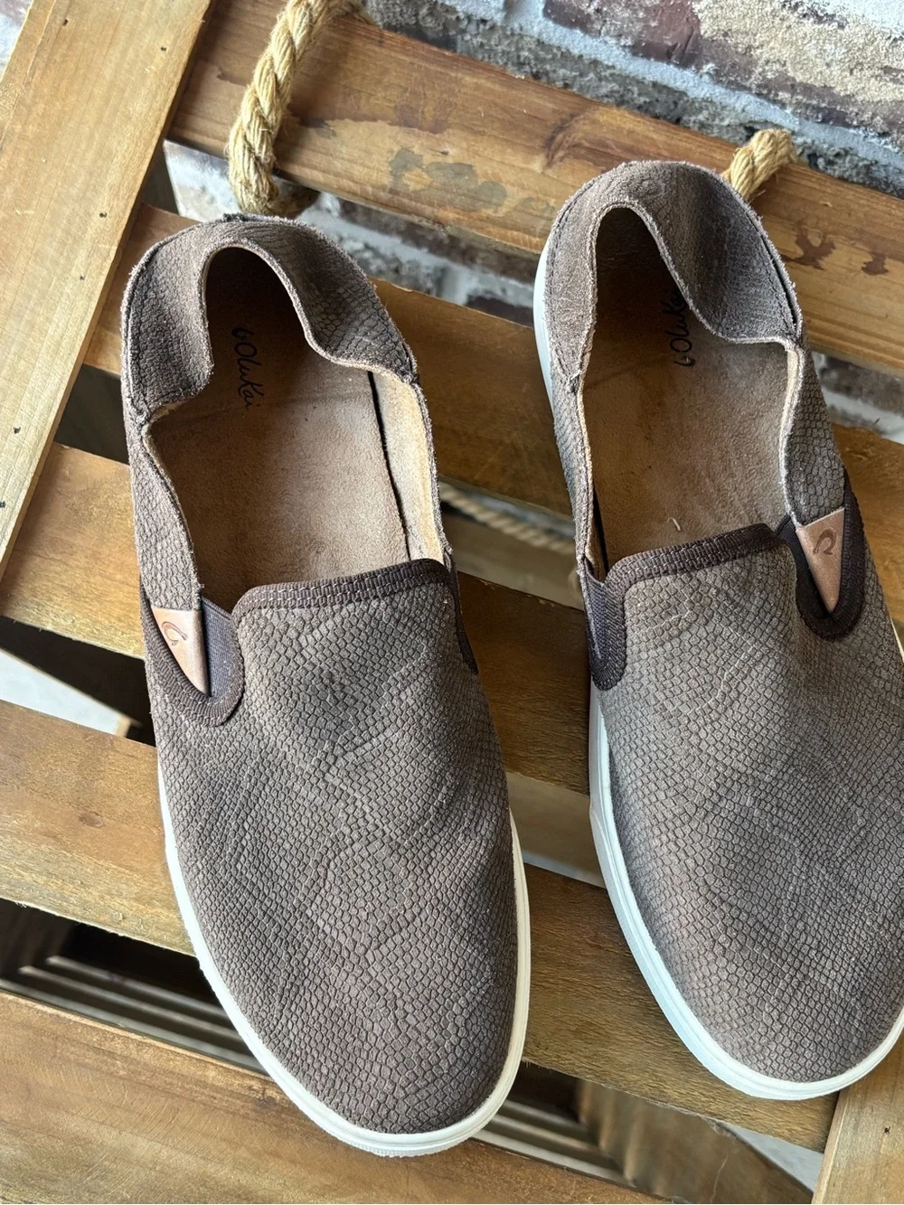 OluKai Women’s Size 10 Brown Leather Slip-On Sneakers Casual Shoes
